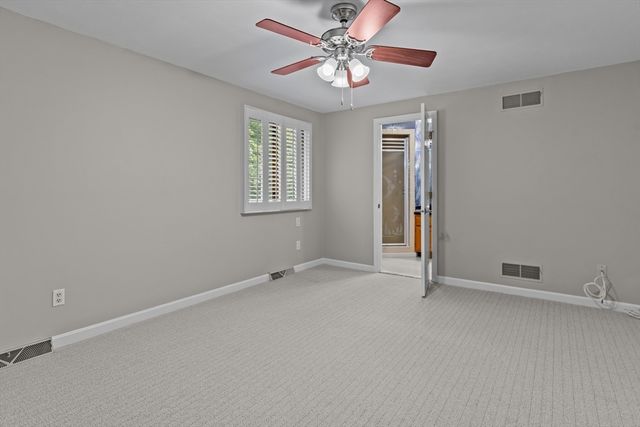 125 Smith St. 5c, Smithfield, RI 02828