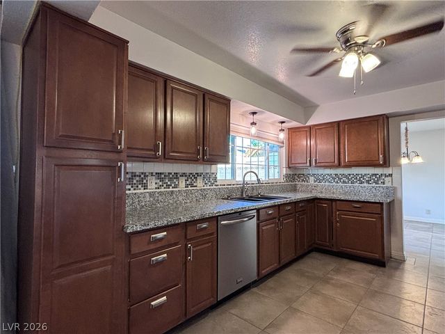 413 Norwood Lane, Las Vegas, NV 89107