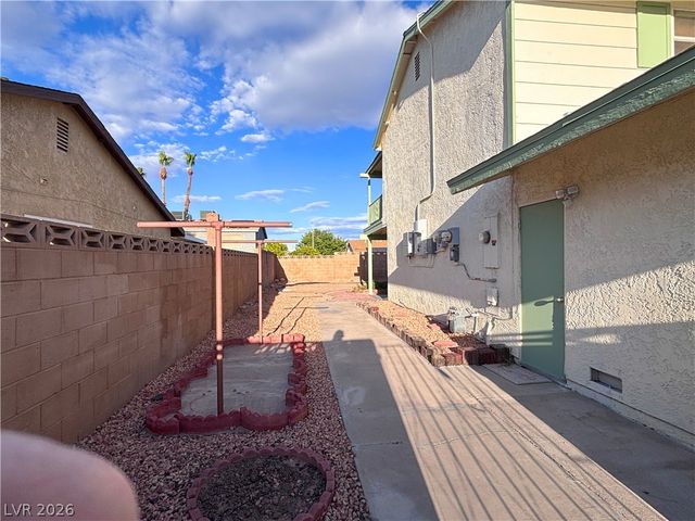413 Norwood Lane, Las Vegas, NV 89107