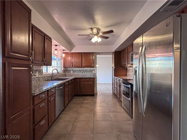 413 Norwood Lane, Las Vegas, NV 89107