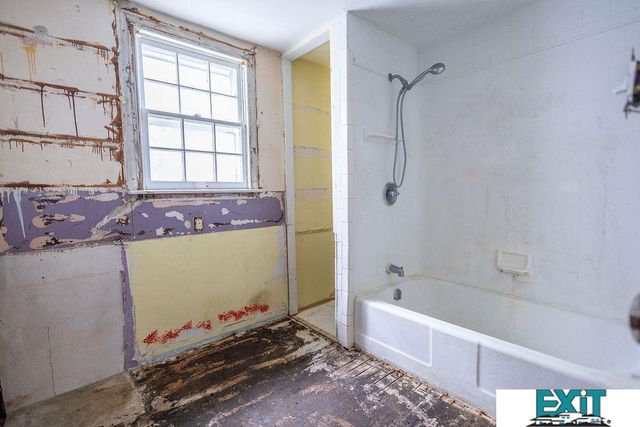 405 E 12th Street, Lexington, NE 68850