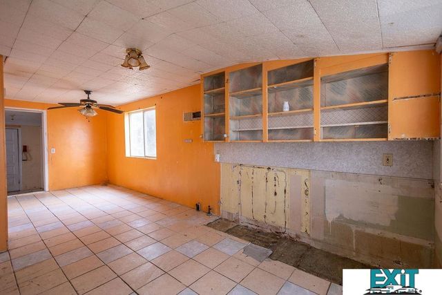 405 E 12th Street, Lexington, NE 68850