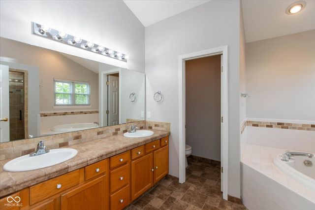 3387 Pineleigh Way, Greenwood, IN 46143