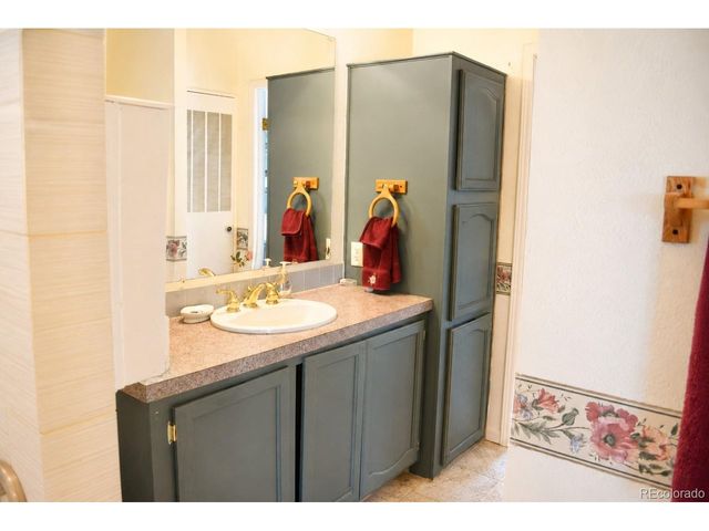 447 Shasta Ct, Kiowa, CO 80117