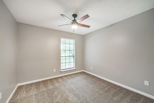 8402 Pine Shores Drive, Humble, TX 77346