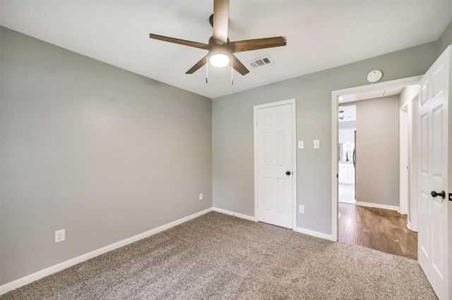 8402 Pine Shores Drive, Humble, TX 77346
