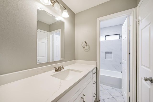 8402 Pine Shores Drive, Humble, TX 77346