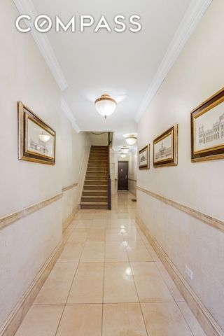 49 E 74th Street, New York City, NY 10021