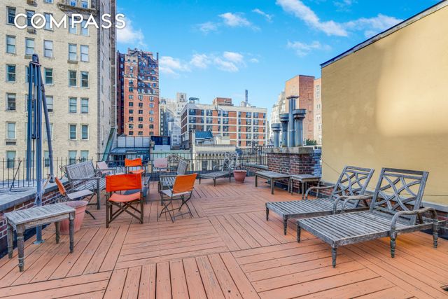 49 E 74th Street, New York City, NY 10021