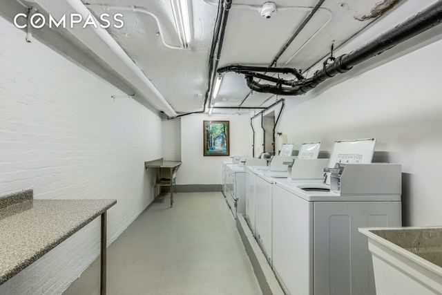49 E 74th Street, New York City, NY 10021