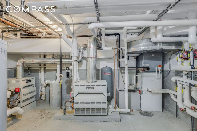 49 E 74th Street, New York City, NY 10021