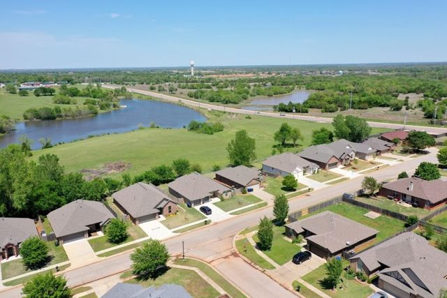 2313 Alameda Park Drive, Norman, OK 73071