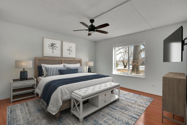 5S040 Pebblewood Lane E103, Naperville, IL 60563