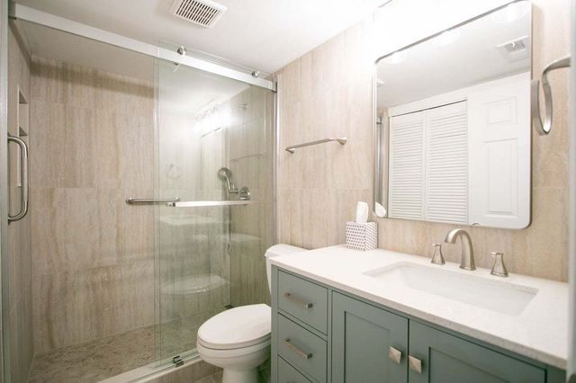 5S040 Pebblewood Lane E103, Naperville, IL 60563