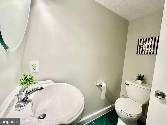 3140 BABASHAW CT, Fairfax, VA 22031