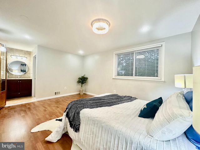 3140 BABASHAW CT, Fairfax, VA 22031