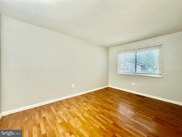 3140 BABASHAW CT, Fairfax, VA 22031