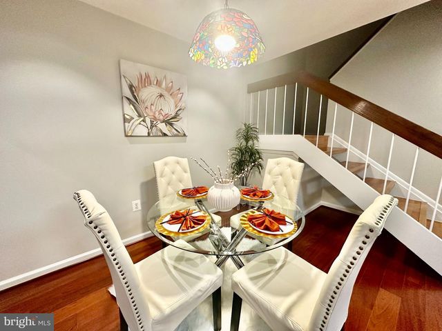 3140 BABASHAW CT, Fairfax, VA 22031