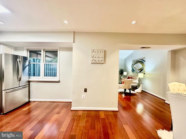 3140 BABASHAW CT, Fairfax, VA 22031