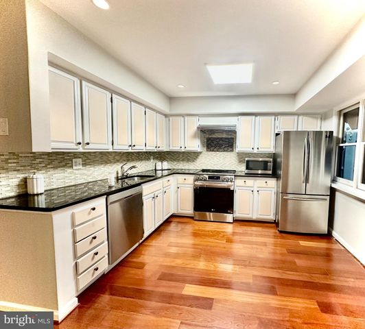 3140 BABASHAW CT, Fairfax, VA 22031