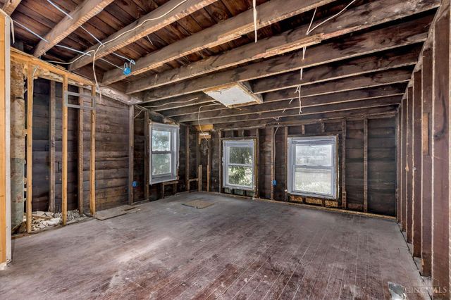 2169 Sohn Street, Cincinnati, OH 45219