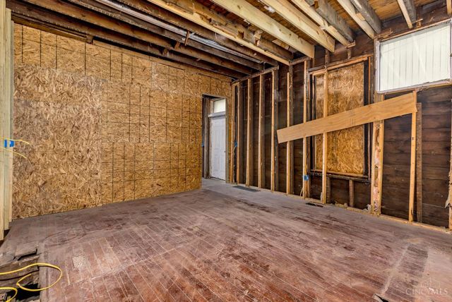 2169 Sohn Street, Cincinnati, OH 45219