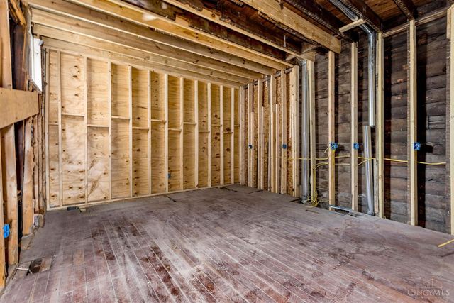 2169 Sohn Street, Cincinnati, OH 45219