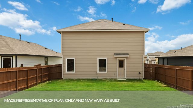 1102 INDIAN WAY, Seguin, TX 78155