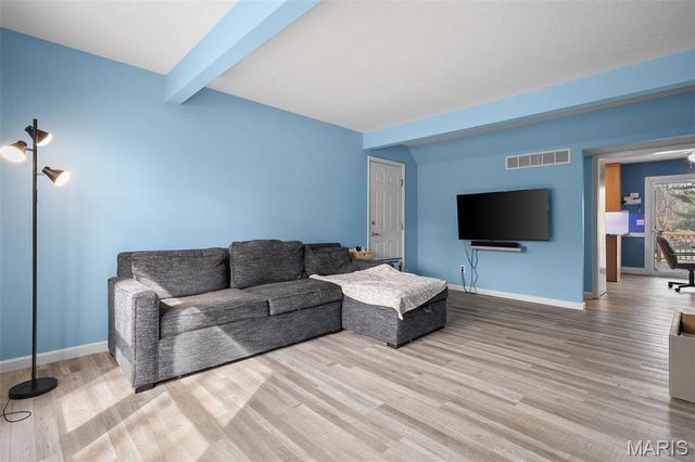 2364 Charlemagne Drive A, Maryland Heights, MO 63043