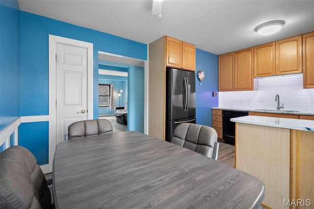 2364 Charlemagne Drive A, Maryland Heights, MO 63043