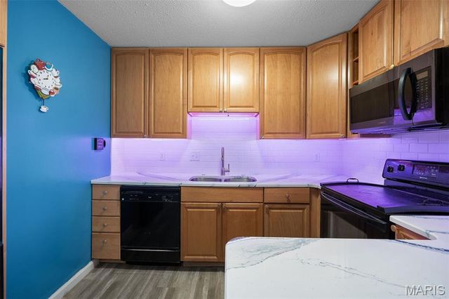 2364 Charlemagne Drive A, Maryland Heights, MO 63043