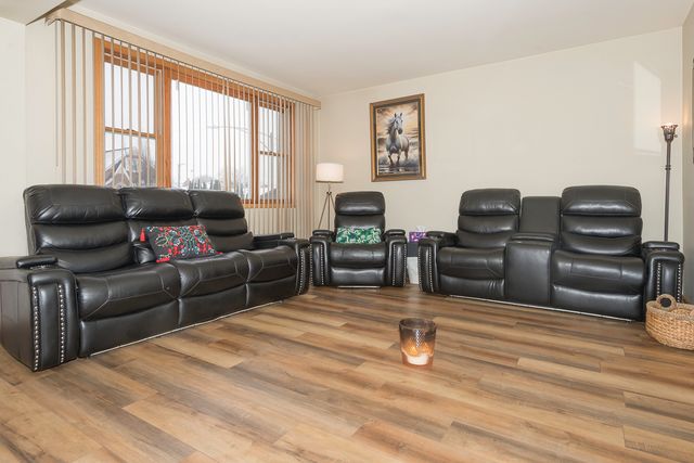 3916 N Pontiac Avenue, Chicago, IL 60634