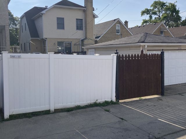 3916 N Pontiac Avenue, Chicago, IL 60634