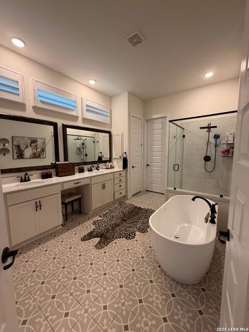 24814 resort, San Antonio, TX 78261