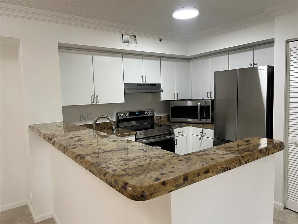 4856 N STATE RD 7 1108, Coconut Creek, FL 33073