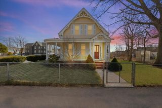 14 Harrison Ave, Taunton, MA 02780