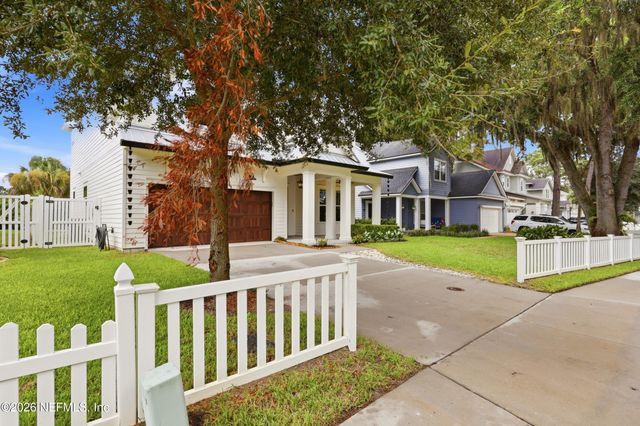 760 PARADISE Lane, Atlantic Beach, FL 32233