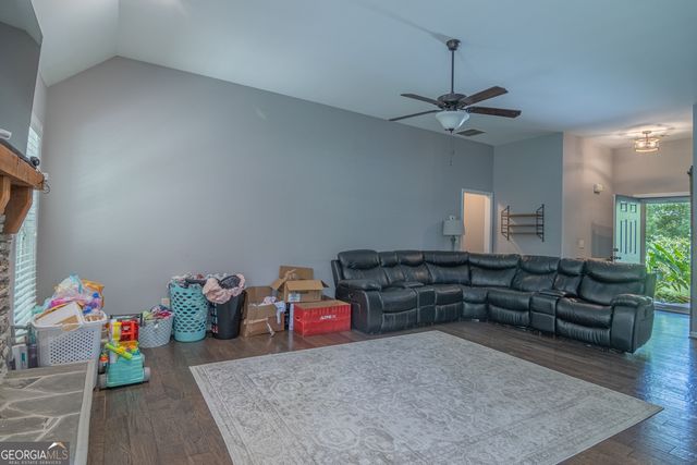52 Brooks Lake Drive, Newnan, GA 30263