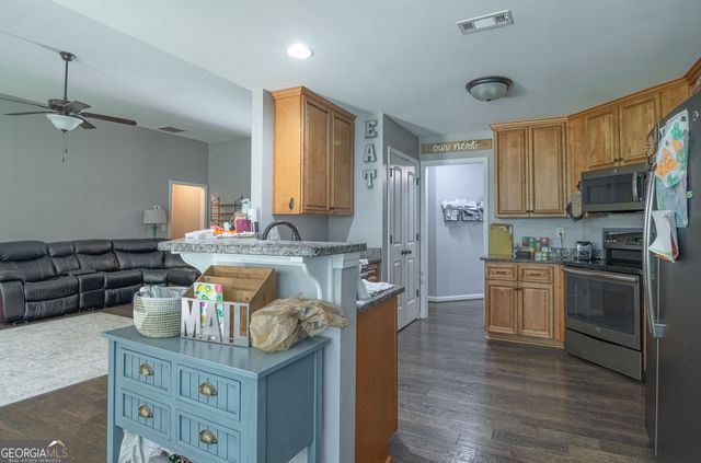 52 Brooks Lake Drive, Newnan, GA 30263