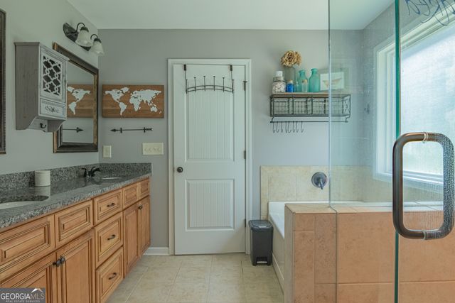52 Brooks Lake Drive, Newnan, GA 30263
