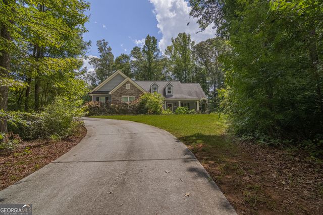 52 Brooks Lake Drive, Newnan, GA 30263