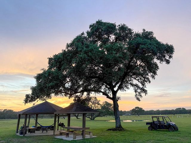 986 Private Road 1024, Hallettsville, TX 77964