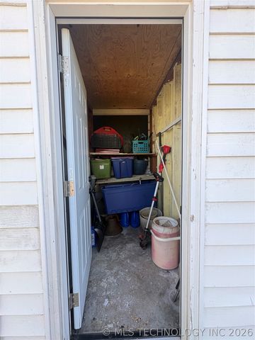 706 Coyne Street, Miami, OK 74354