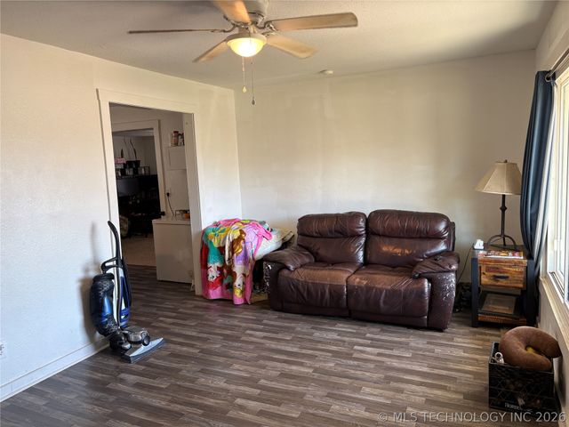 706 Coyne Street, Miami, OK 74354