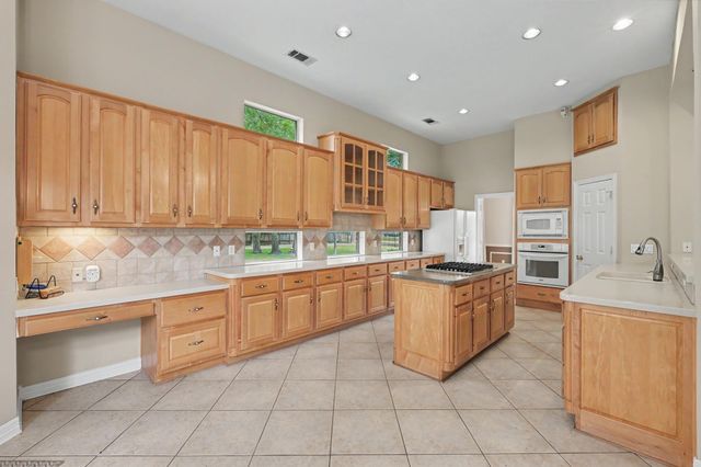 11815 Advance Drive, Houston, TX 77065