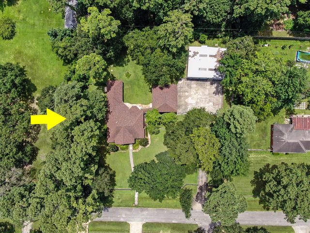 11815 Advance Drive, Houston, TX 77065