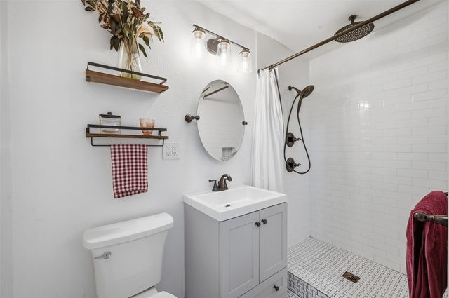 2129 Cardinal Lane, Fort Worth, TX 76111