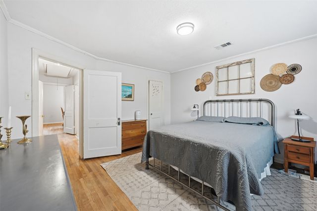 2129 Cardinal Lane, Fort Worth, TX 76111