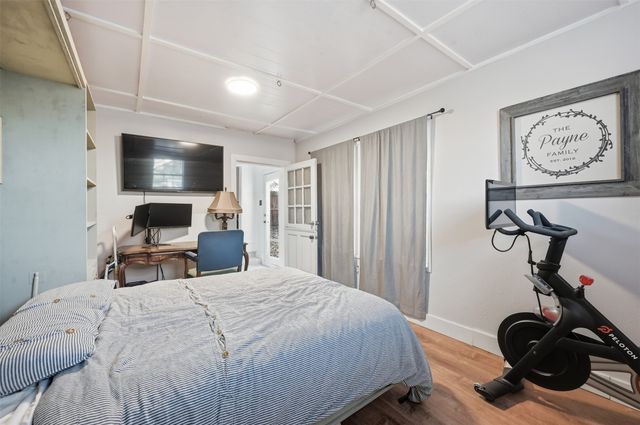 2129 Cardinal Lane, Fort Worth, TX 76111