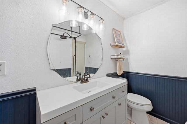 2129 Cardinal Lane, Fort Worth, TX 76111